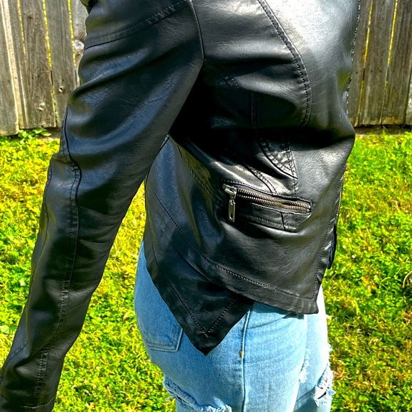 Leather like jacket - Picture 5 of 7